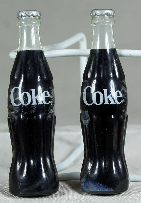Coca-Cola fridge magnet - pair of bottles