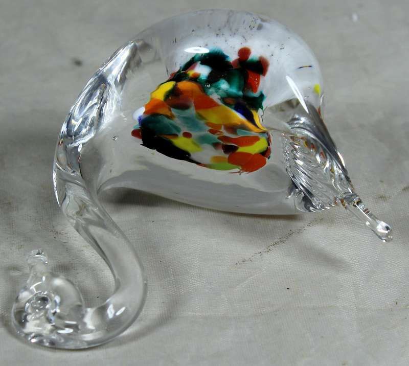 Small glass swan with multicolor inner