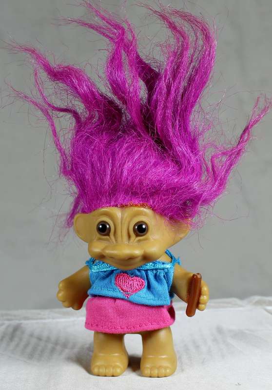 Small Russ troll - With heart shirt