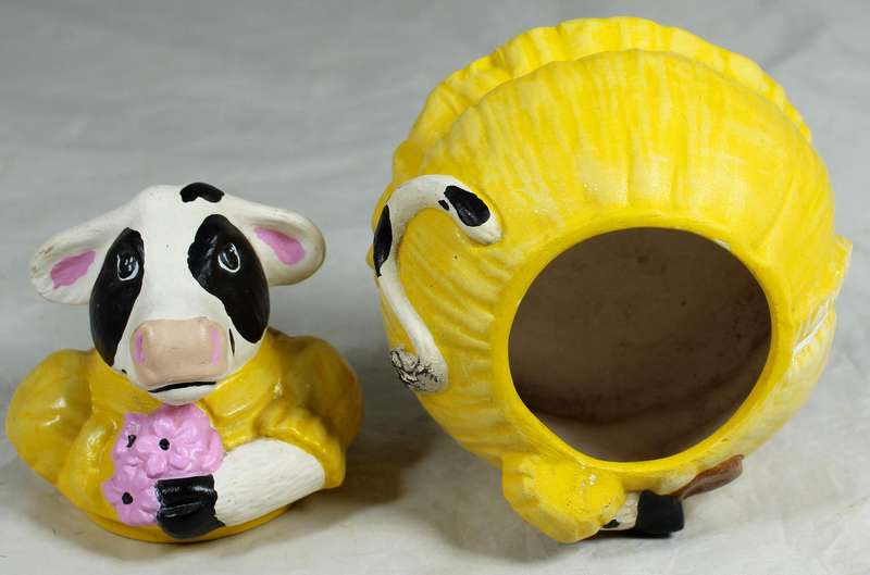 Cow holding flowers lidded trinket bowl