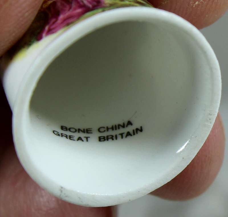 Bone China thimble - Victorian courting couple