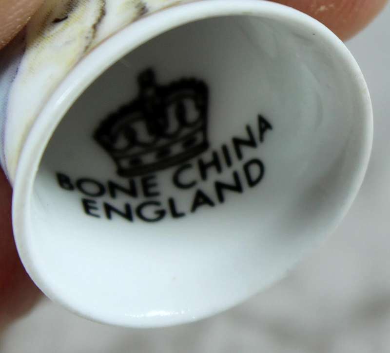 Bone China thimble - polar bear