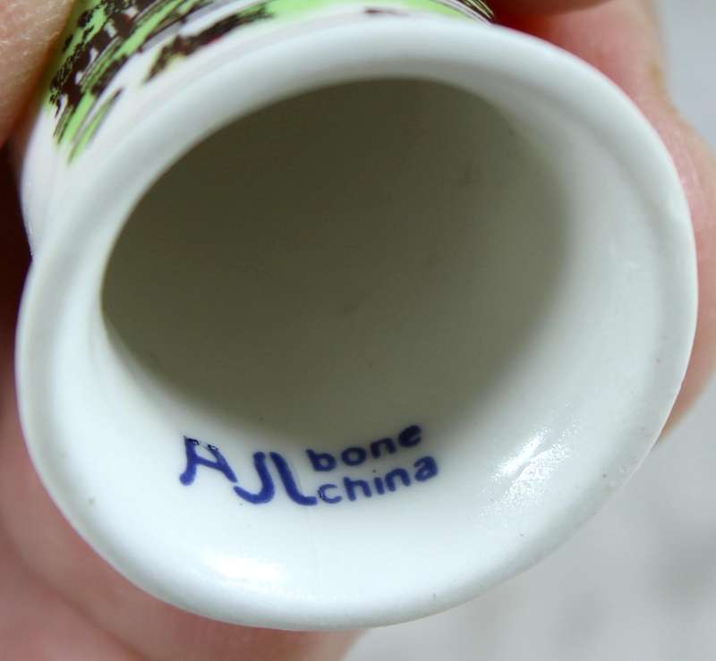 Bone China thimble - Exmouth - AJL China