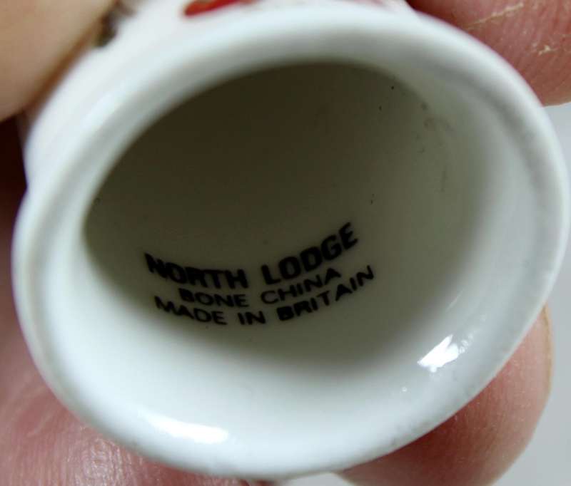 Bone China thimble - Pisky - North lodge