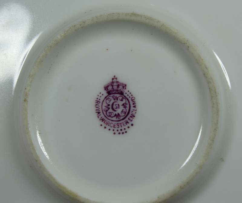 Royal Worchester demitasse duo's