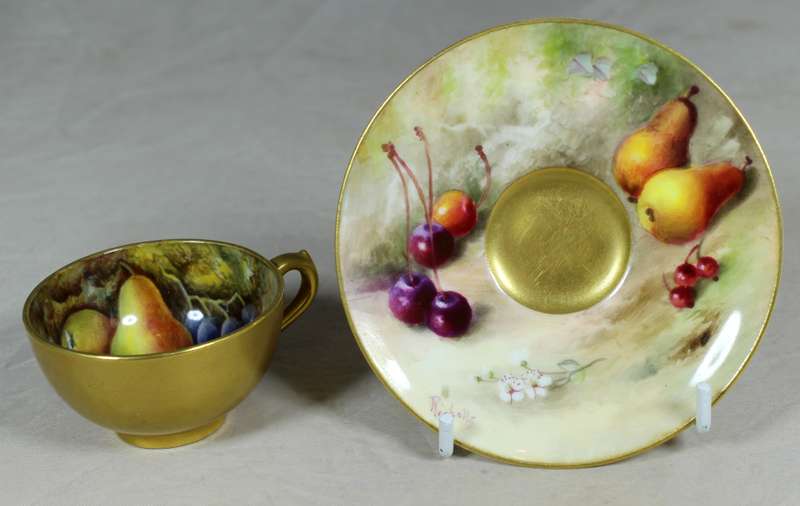 Royal Worchester demitasse duo's