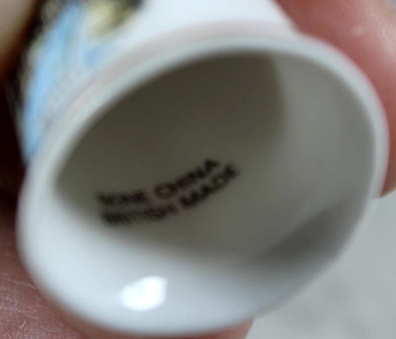 Bone China thimble - Settle