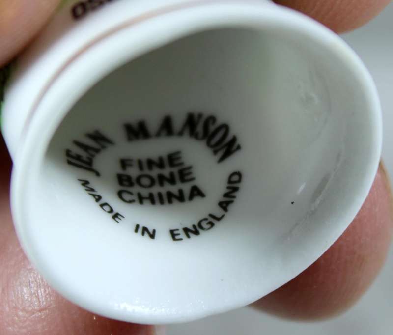 Bone China thimble - Osborne house - Jean Manson