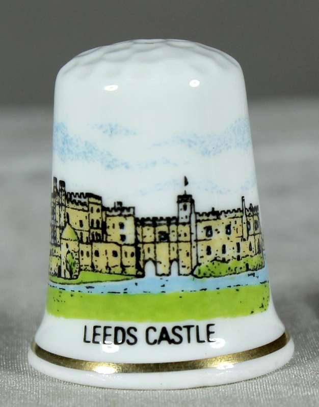 Bone China thimble - Leeds castle - North lodge