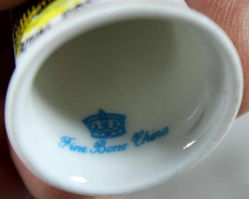 Bone China thimble - Amsterdam royal palace