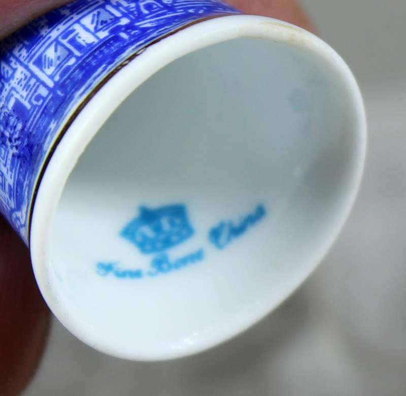 Bone China thimble - Amsterdam