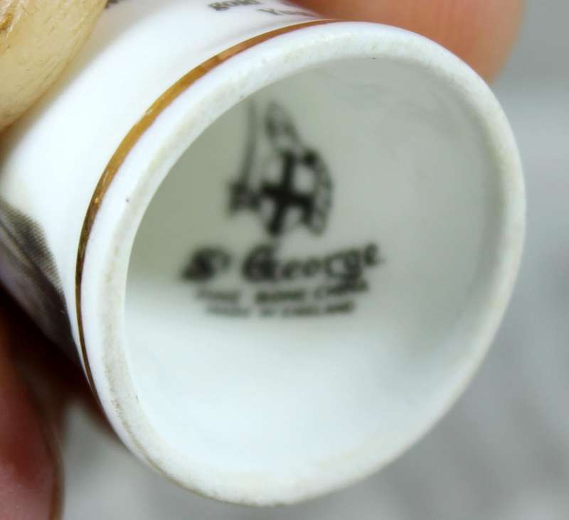Bone China thimble - Jayne Torvill & Christopher Dean - St. George