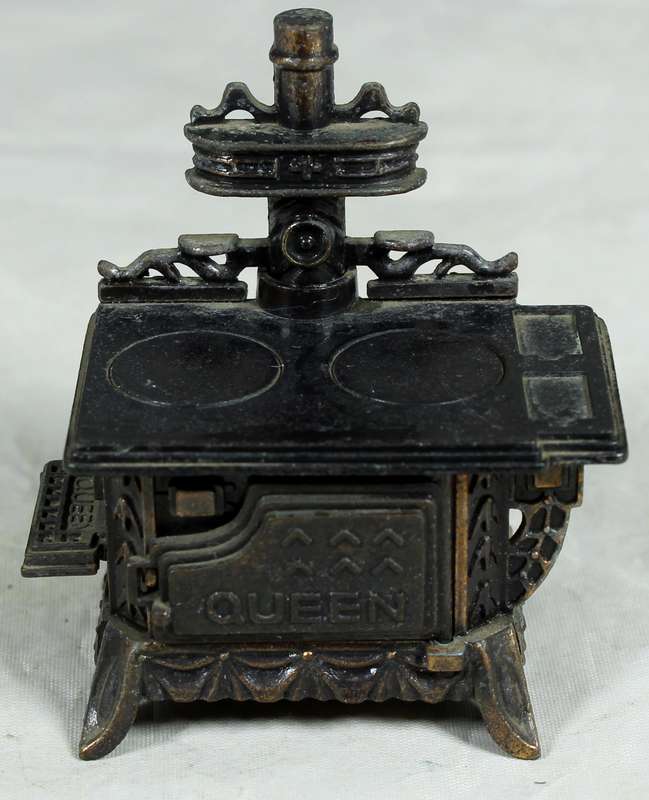 Miniature brass pencil sharpener - Vintage coal stove