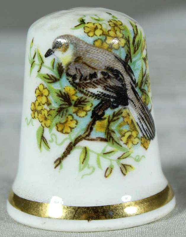 Bone China thimble - Bird on a branch - Theodore Paul