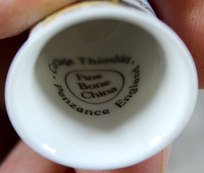 Bone China thimble - Richmond Bridge 1777 - Cottage Thimble