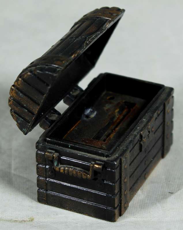 Miniature brass pencil sharpener - Treasure chest