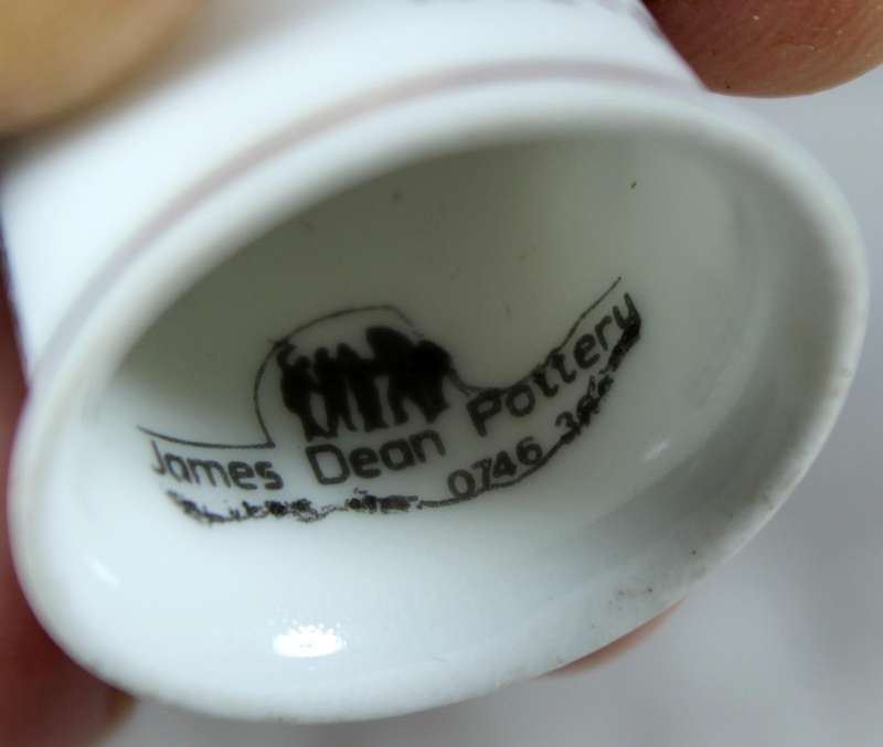 Bone China thimble - Pantygwydr Baptist Church - James Dean Pottery