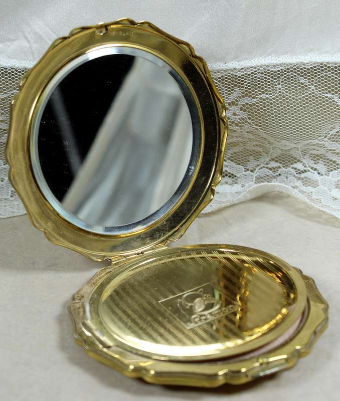 Stratton compact