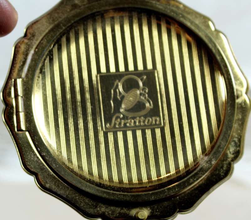 Stratton compact
