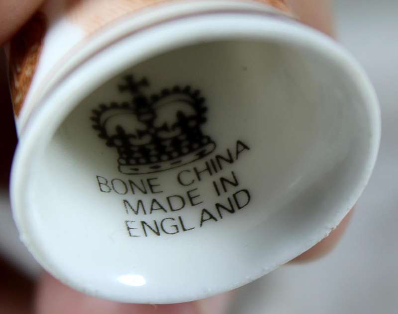 Advertising thimble - Bank of England - Ten Shilling