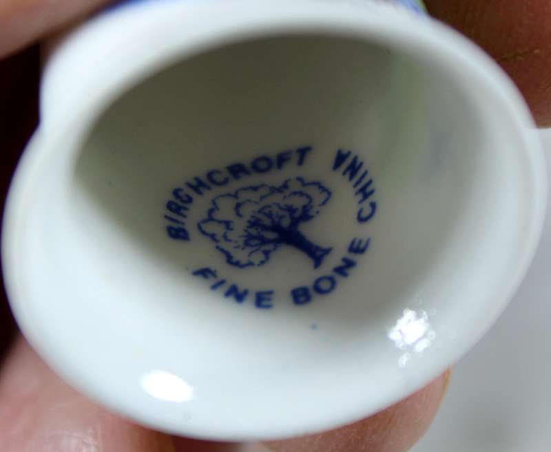 Bone China thimble - Bamburgh Castle Northumbria - Birchcroft