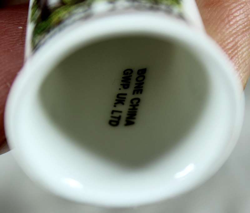 Bone China thimble - Monkey World