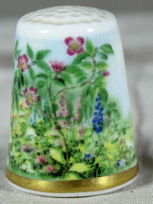 Bone China thimble - Country House - Royal Worchester