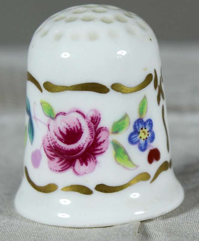 Bone China thimble - Red Roses - Coalport