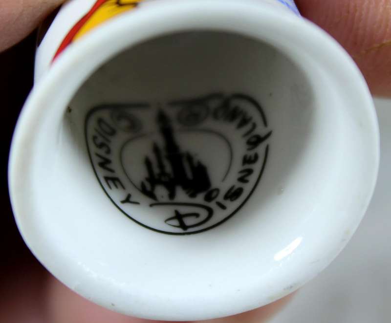 Bone China thimble - Disneyland - Paris