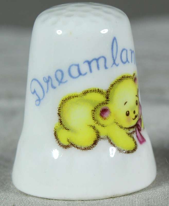 Bone China thimble - Dreamland