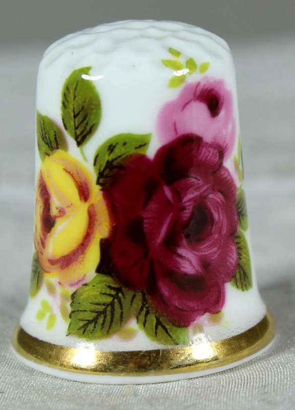 Bone China thimble - Roses - Finsbury