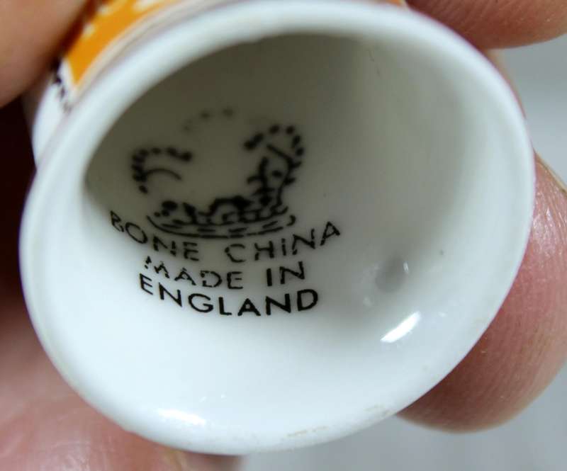 Bone China thimble - 10p Stamp