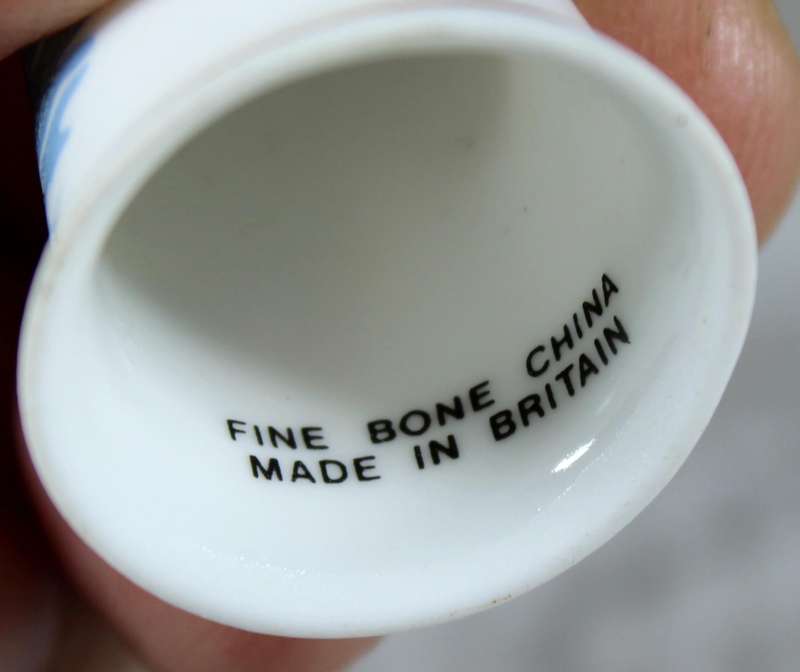 Bone China thimble - Kingsand