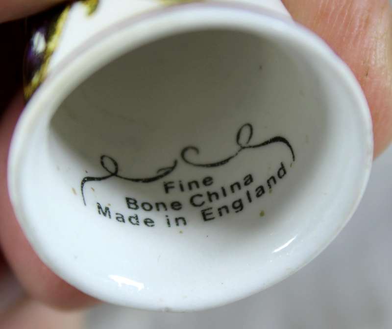 Bone China thimble - Brown & black butterflies