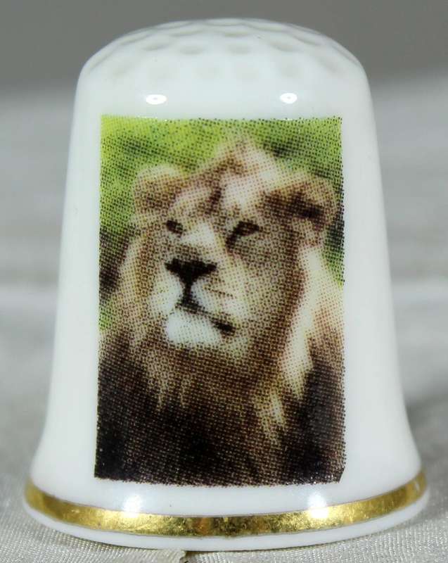 Bone China thimble - Paignton Zoo - Lion