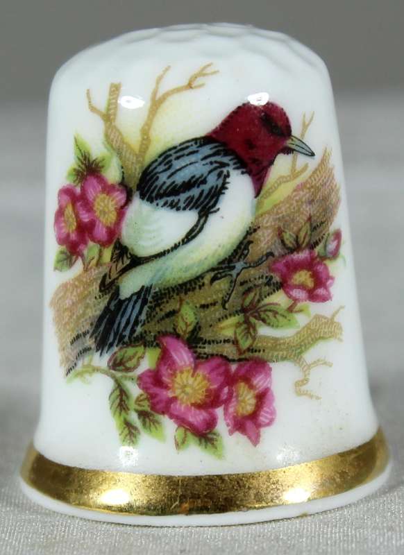 Bone China thimble - Red top bird - Finsbury