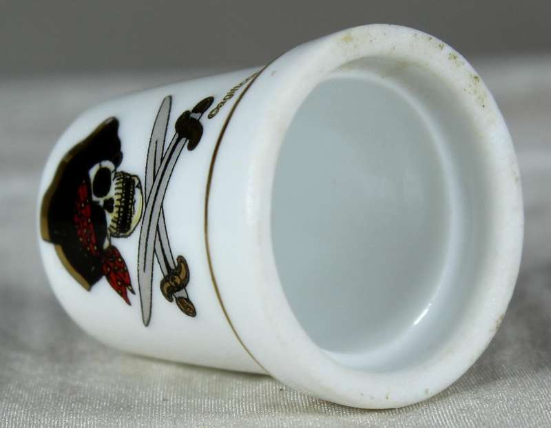 Bone China thimble - Jolly Rodger
