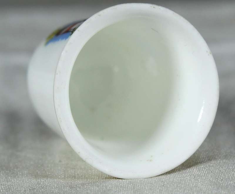 Bone China thimble - The Needles - Isle of Wight