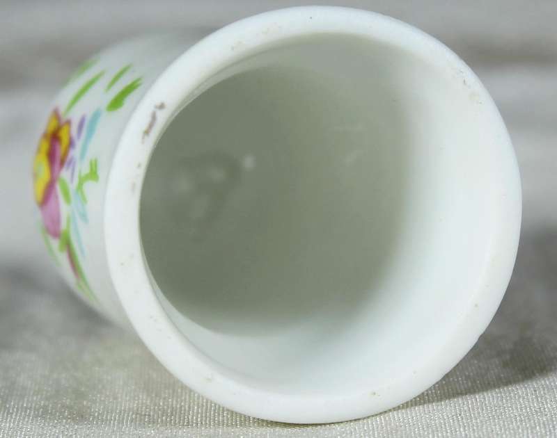 Bone China thimble - Berlin