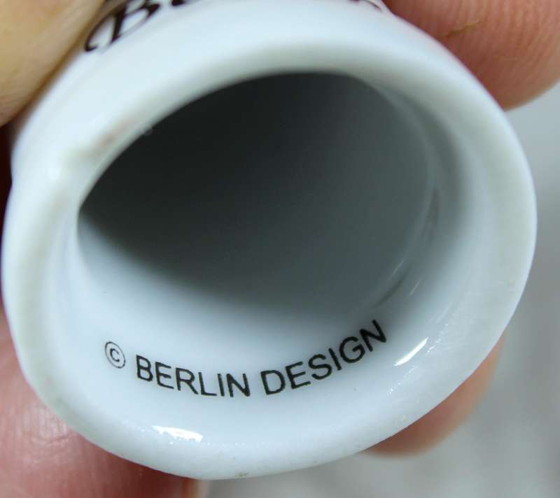 Bone China thimble - Berlin