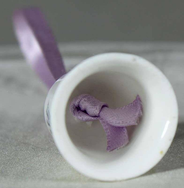 Bone China thimble - Flower arrangement with purple lace