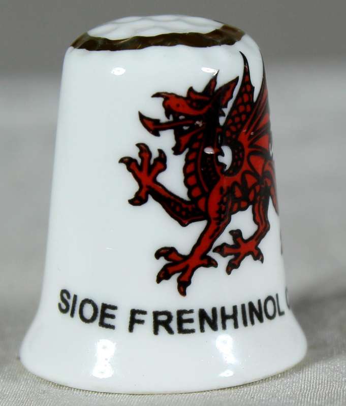 Bone China thimble - Sioe Frenhinol Cymra - Montford