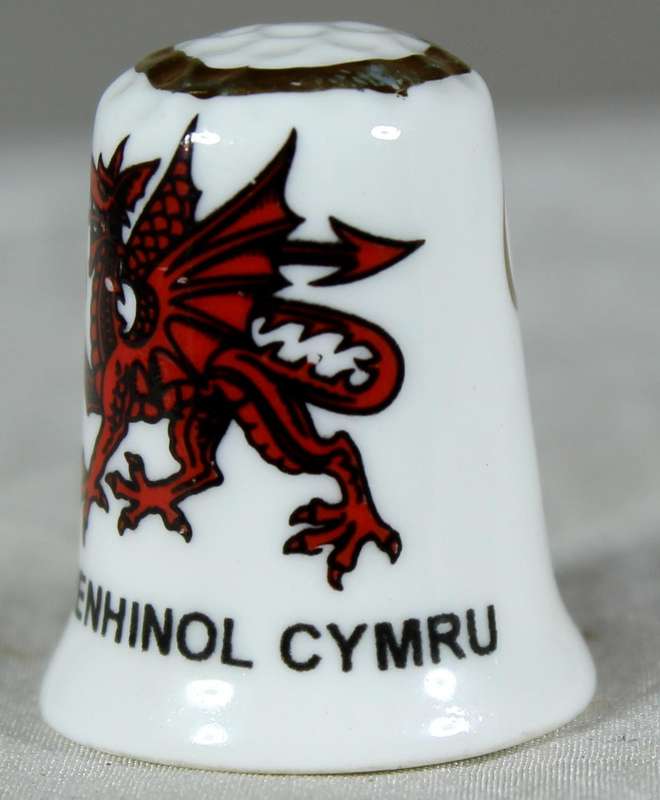 Bone China thimble - Sioe Frenhinol Cymra - Montford