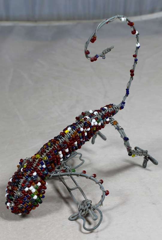 Beaded metal gecko