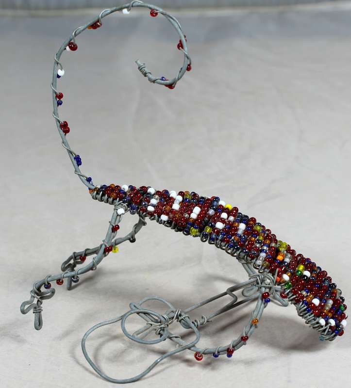 Beaded metal gecko