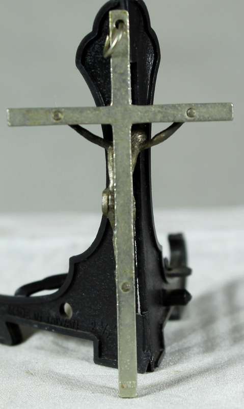 Jesus on the cross pendant