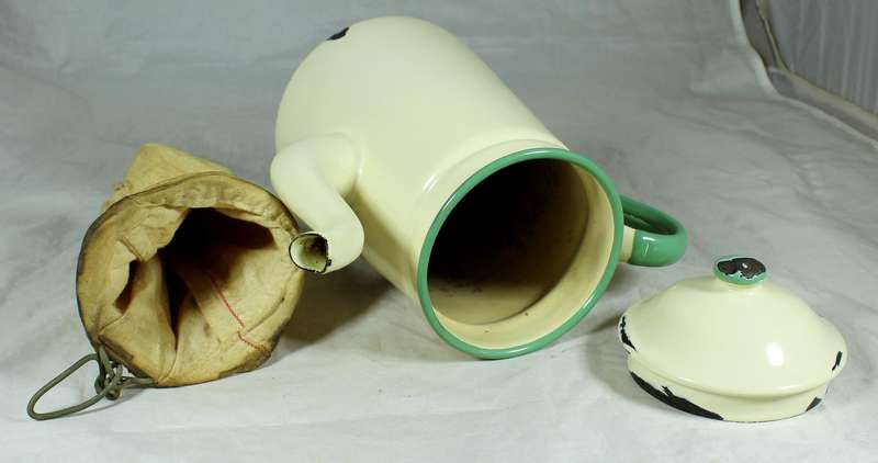 Enamel teapot with cloth bag - Kockums Sweden
