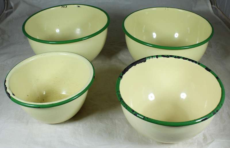 Set of four graduated enamel bowls