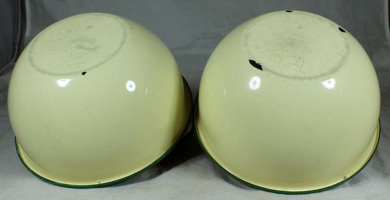 Set of four graduated enamel bowls