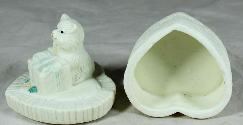 Lidded ceramic trinket box with a cat & present
